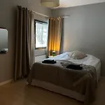- Unique With Jacuzzi, Close To Golf *