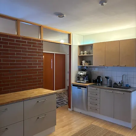 - Unique With Jacuzzi, Close To Golf *